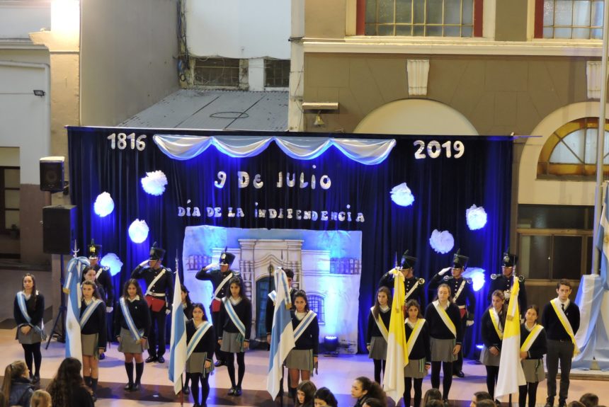 Celebración del 9 de Julio en el Colegio Santa Rosa