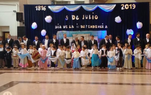 Celebración del 9 de Julio en el Colegio Santa Rosa