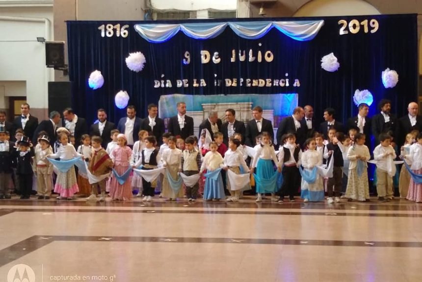 Celebración del 9 de Julio en el Colegio Santa Rosa