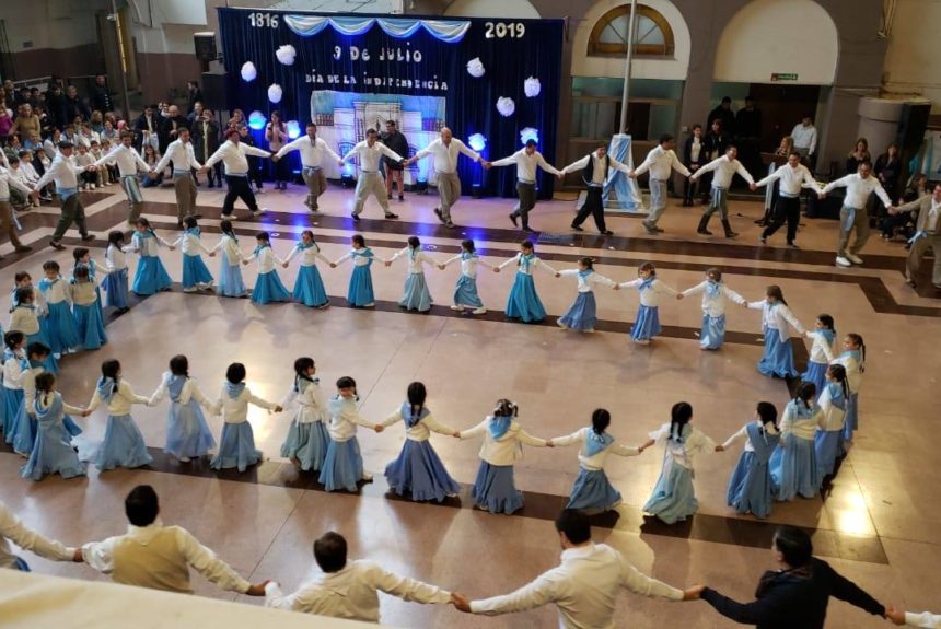 Celebración del 9 de Julio en el Colegio Santa Rosa