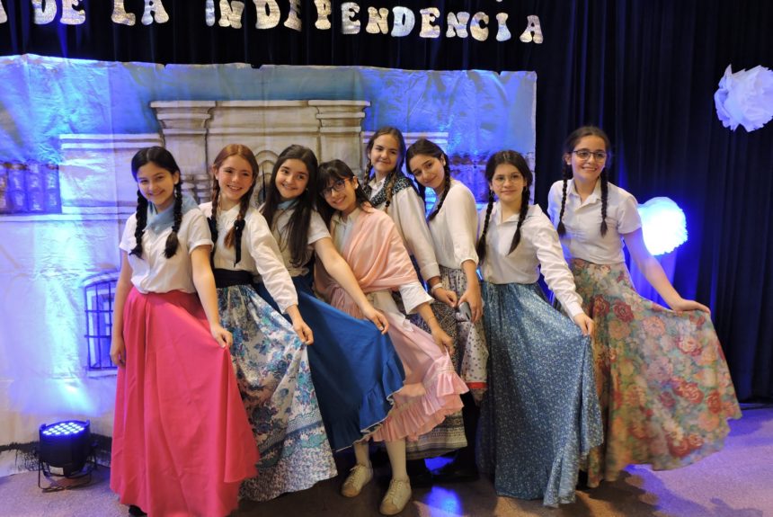 Celebración del 9 de Julio en el Colegio Santa Rosa