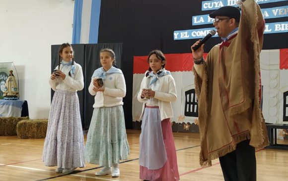 Celebración del 9 de Julio en el Colegio Santa Rosa