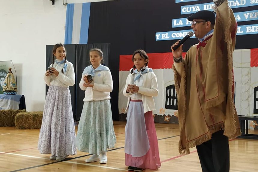 Celebración del 9 de Julio en el Colegio Santa Rosa