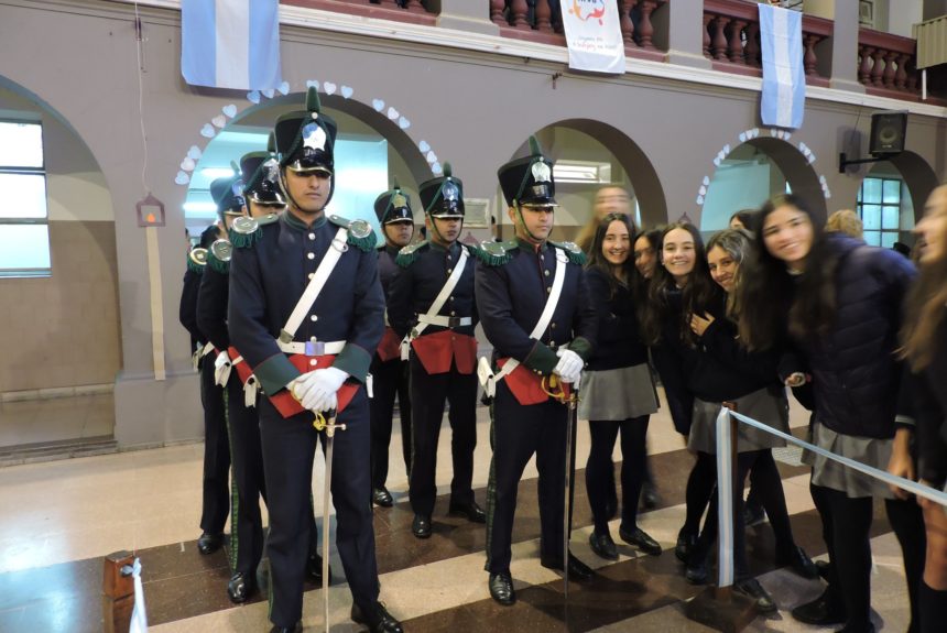 Celebración del 9 de Julio en el Colegio Santa Rosa