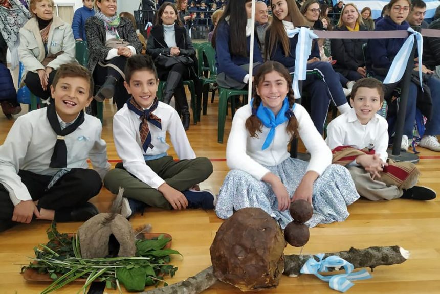 Celebración del 9 de Julio en el Colegio Santa Rosa