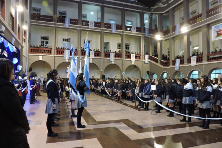 Celebración del 9 de Julio en el Colegio Santa Rosa