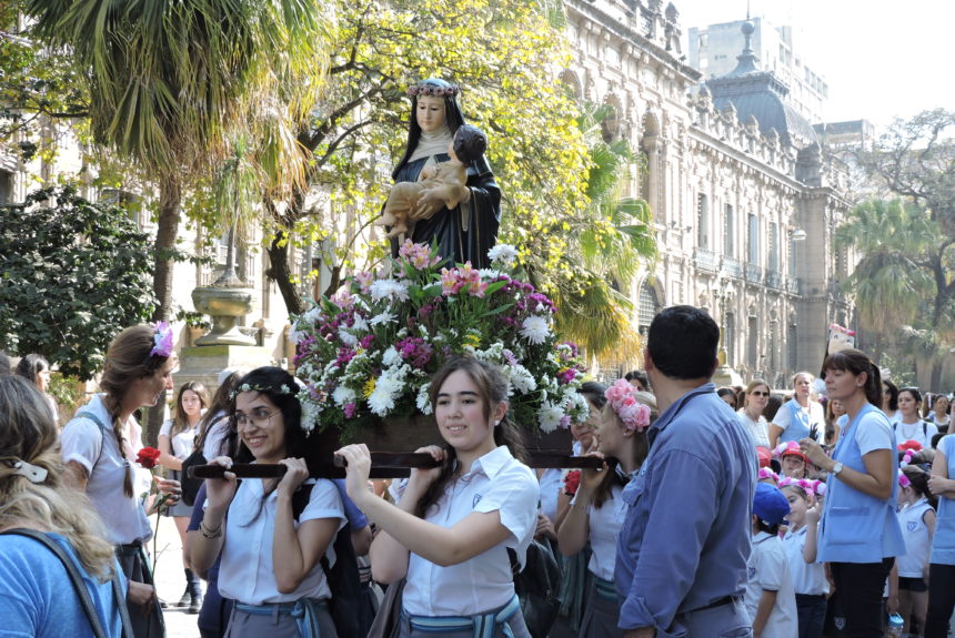 Celebraciones por el Día de Santa Rosa