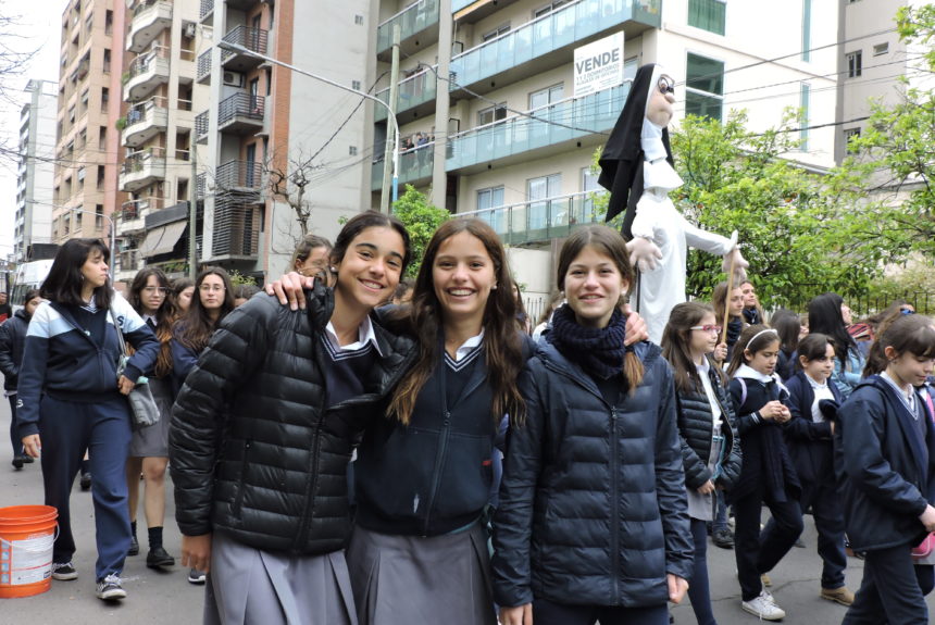 Abrazo solidario al Hospital de Niños