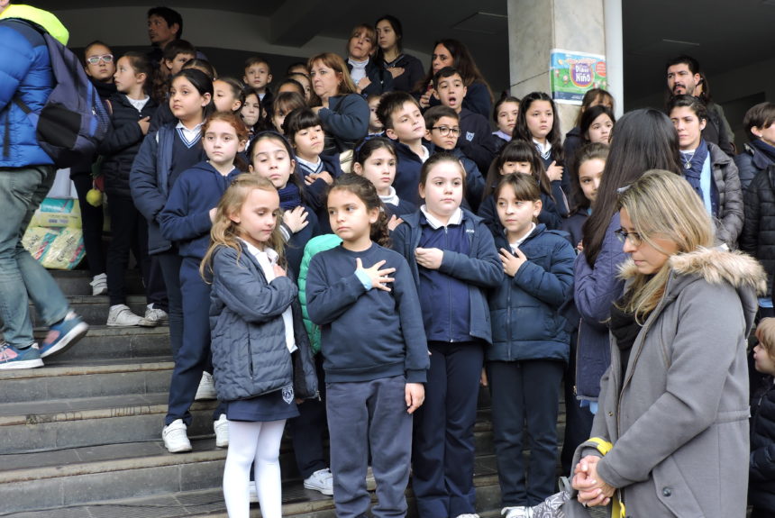 Abrazo solidario al Hospital de Niños