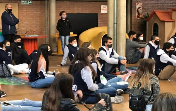 “Preparando el Vuelo” Reencuentro de los alumnos de 6to en el Campus del colegio Santa Rosa