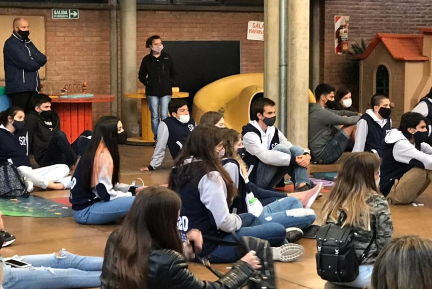 “Preparando el Vuelo” Reencuentro de los alumnos de 6to en el Campus del colegio Santa Rosa