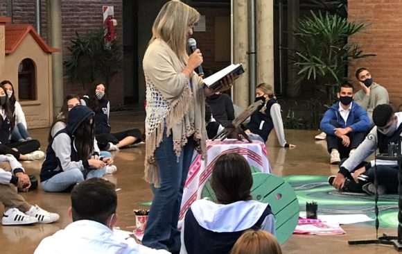 “Preparando el Vuelo” Reencuentro de los alumnos de 6to en el Campus del colegio Santa Rosa