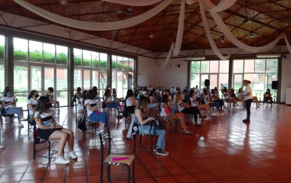 “Preparando el Vuelo” Reencuentro de los alumnos de 6to en el Campus del colegio Santa Rosa